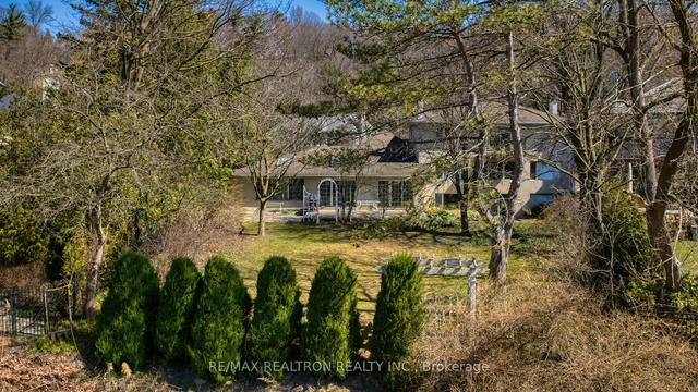 29 Green Valley Rd, House detached with 6 bedrooms, 5 bathrooms and 10 parking in Toronto ON | Image 5