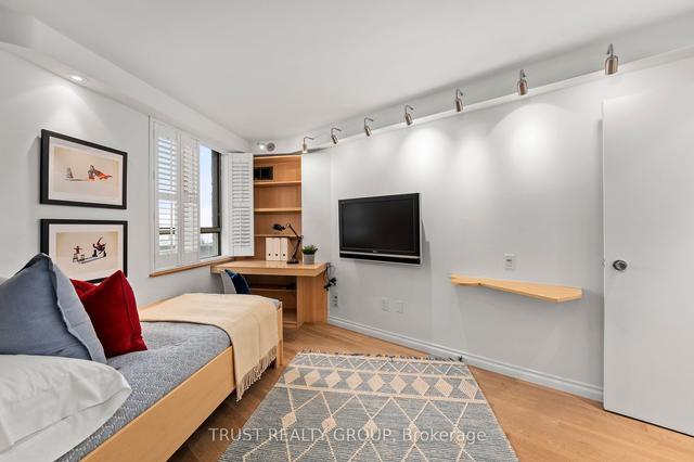 1201/02 - 270 Queens Quay W, Condo with 2 bedrooms, 2 bathrooms and 1 parking in Toronto ON | Image 15