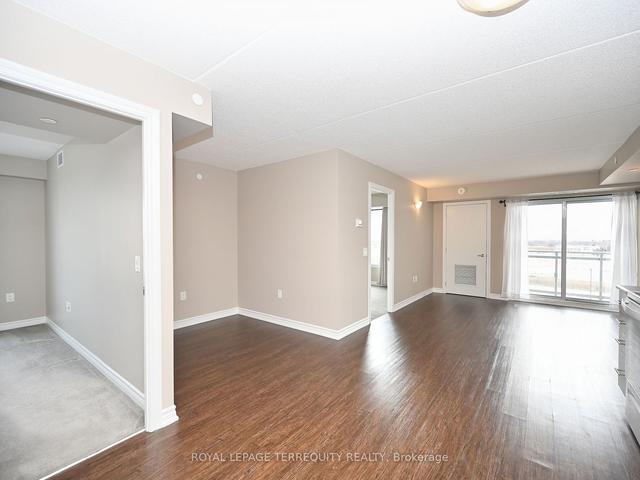 605 - 716 Main St E, Condo with 2 bedrooms, 2 bathrooms and 1 parking in Milton ON | Image 3