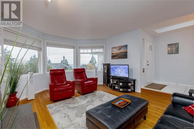 5267 Fillinger Cres, House detached with 3 bedrooms, 2 bathrooms and 5 parking in Nanaimo BC | Image 14