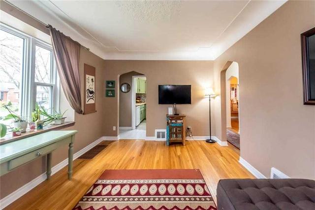 37 East 41st St, House detached with 3 bedrooms, 1 bathrooms and 3 parking in Hamilton ON | Image 39