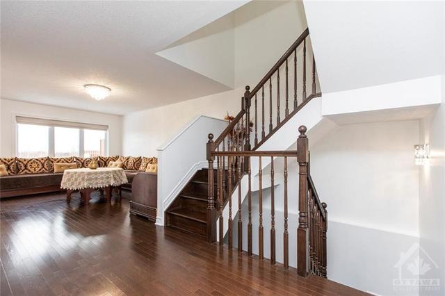 652 Petrichor Crescent, Townhouse with 3 bedrooms, 4 bathrooms and 3 parking in Ottawa ON | Image 13