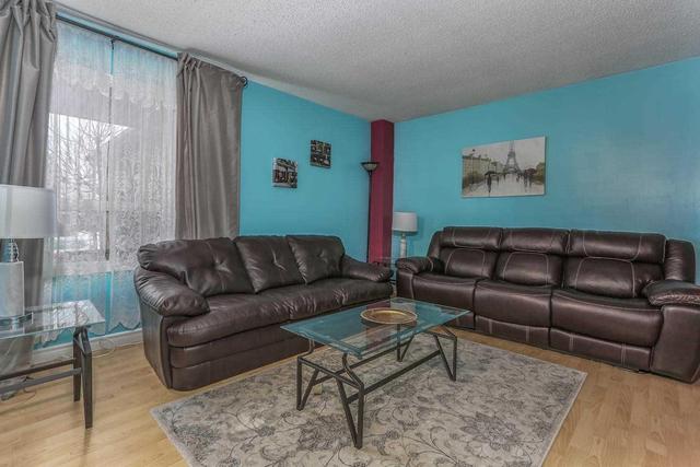 22 Chalmers Cres, House detached with 3 bedrooms, 4 bathrooms and 4 parking in Ajax ON | Image 3