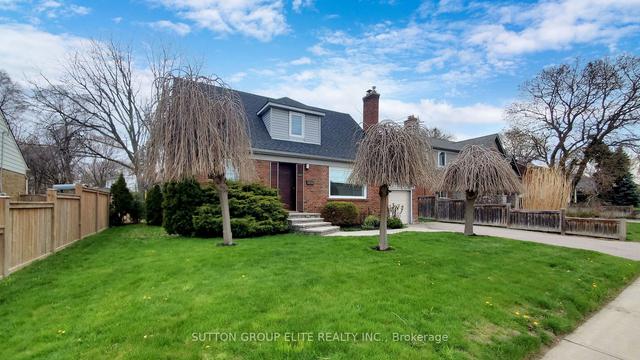 857 North Service Rd, House detached with 2 bedrooms, 3 bathrooms and 3 parking in Mississauga ON | Image 1
