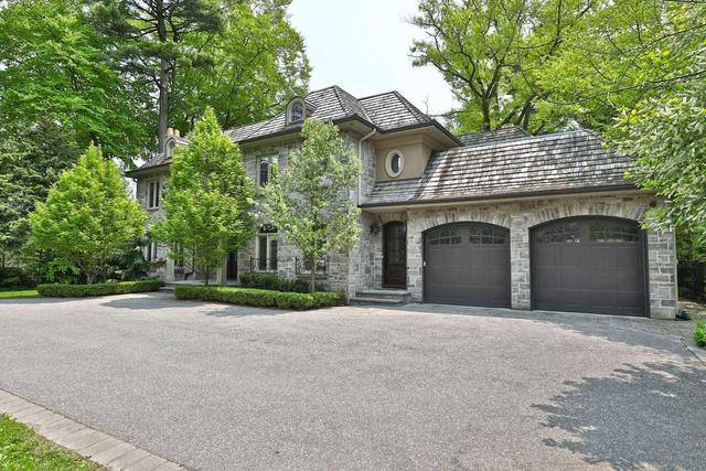 1012 Rebecca St, House detached with 4 bedrooms, 4 bathrooms and 6 parking in Oakville ON | Image 2
