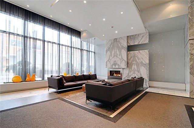 1005 - 8 Charlotte St, Condo with 1 bedrooms, 2 bathrooms and 1 parking in Toronto ON | Image 3