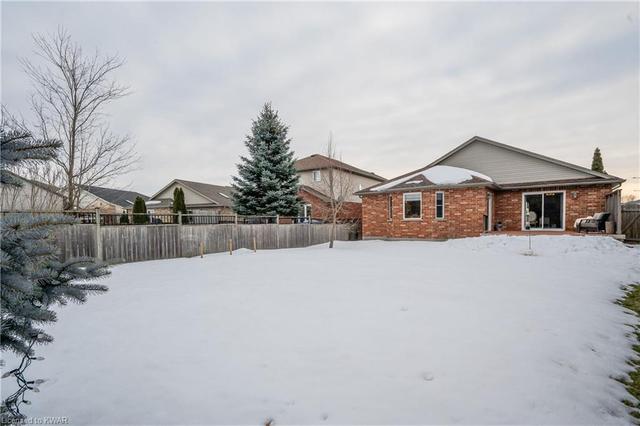 628 Chesapeake Drive, House detached with 3 bedrooms, 3 bathrooms and 4 parking in Waterloo ON | Image 37