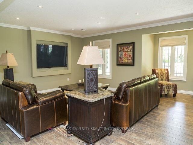 351 Sixth Concession Rd, House detached with 3 bedrooms, 4 bathrooms and 9 parking in Brant ON | Image 10