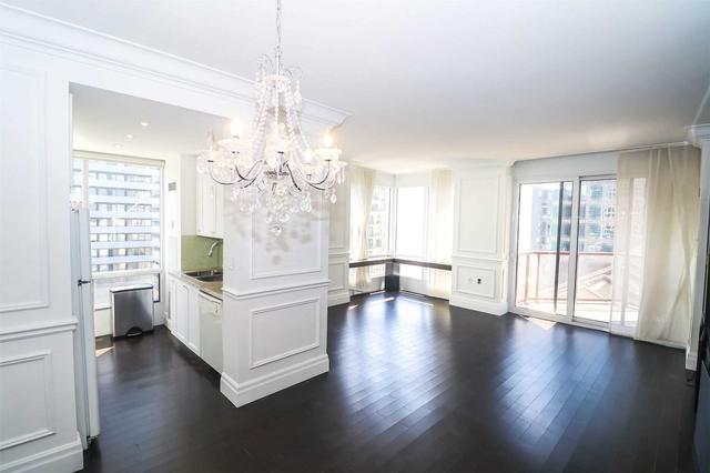 1111 - 85 Bloor St E, Condo with 2 bedrooms, 2 bathrooms and 1 parking in Toronto ON | Image 3