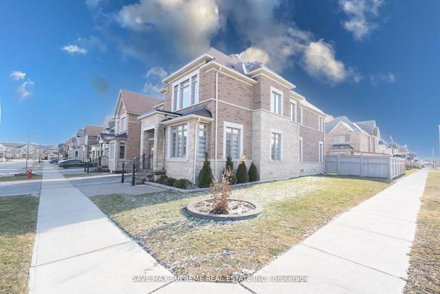 20 Peony St, House detached with 4 bedrooms, 6 bathrooms and 6 parking in Brampton ON | Image 23