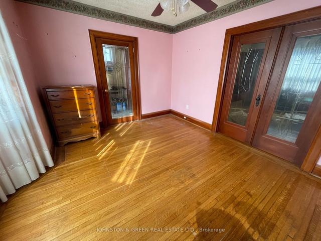 967 Greenwood Ave, House detached with 2 bedrooms, 1 bathrooms and 1 parking in Toronto ON | Image 10