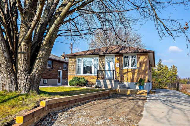 362 Conant St, House detached with 3 bedrooms, 2 bathrooms and 5 parking in Oshawa ON | Image 3