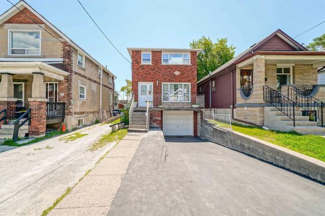 19 White Ave, House detached with 3 bedrooms, 2 bathrooms and 3 parking in Toronto ON | Image 1