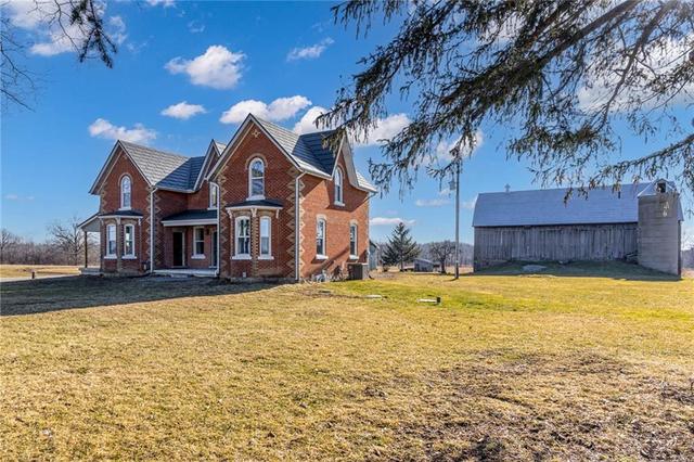 1329 Brant Highway 54, House detached with 3 bedrooms, 2 bathrooms and 20 parking in Brant ON | Image 1