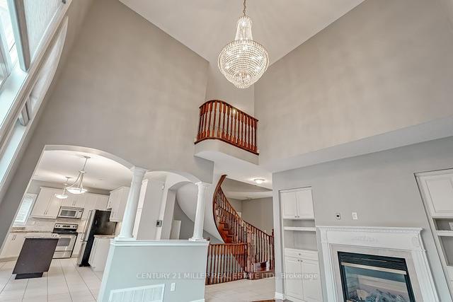 3323 Fox Run Circ, House detached with 4 bedrooms, 4 bathrooms and 6 parking in Oakville ON | Image 3