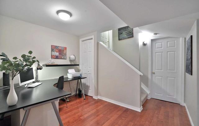 2369 Baintree Cres, House attached with 3 bedrooms, 3 bathrooms and 3 parking in Oakville ON | Image 21
