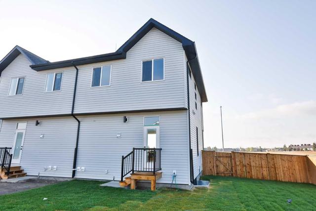 621 Blackwolf Boulevard N, Home with 3 bedrooms, 2 bathrooms and 2 parking in Lethbridge AB | Image 5