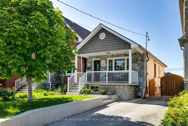 22 Bowie Ave, House detached with 2 bedrooms, 2 bathrooms and 2 parking in Toronto ON | Image 23
