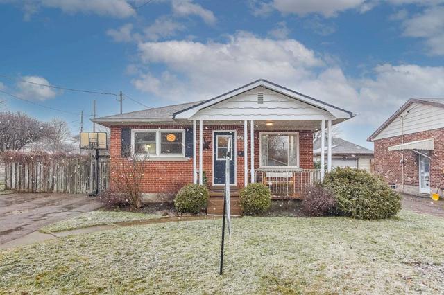 28 Donley St, House detached with 3 bedrooms, 2 bathrooms and 4 parking in Kitchener ON | Image 1