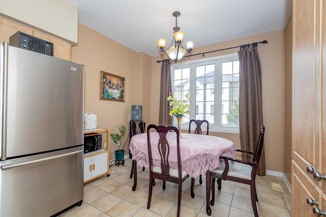 6 - 7155 Magistrate Terr, Townhouse with 3 bedrooms, 3 bathrooms and 2 parking in Mississauga ON | Image 5