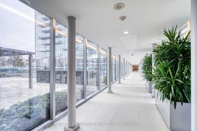 820 - 29 Queens Quay E, Condo with 1 bedrooms, 2 bathrooms and 1 parking in Toronto ON | Image 25