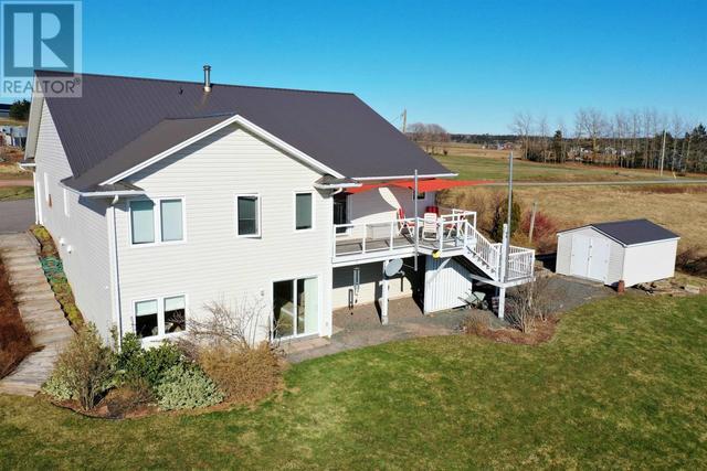 365 Souris River Road, House detached with 4 bedrooms, 3 bathrooms and null parking in Souris FD PE | Image 40