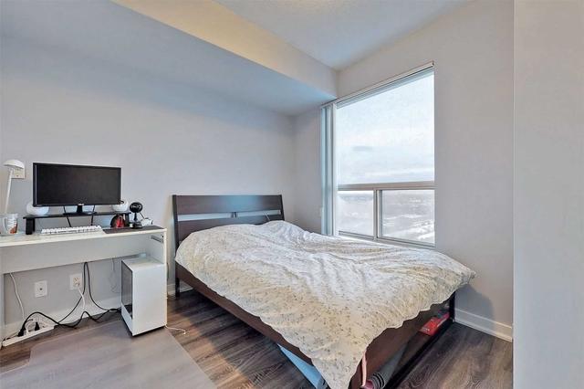 2602 - 36 Lee Centre Dr, Condo with 2 bedrooms, 1 bathrooms and 1 parking in Toronto ON | Image 6