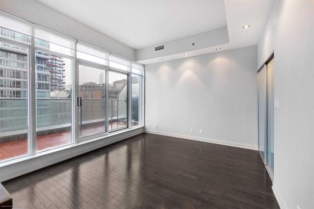 uph12 - 21 Nelson St, Condo with 1 bedrooms, 2 bathrooms and 1 parking in Toronto ON | Image 37