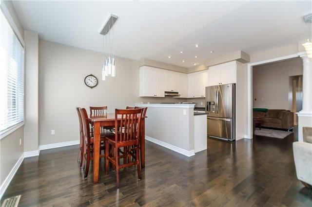 775 Asleton Blvd, House semidetached with 3 bedrooms, 3 bathrooms and 1 parking in Milton ON | Image 4