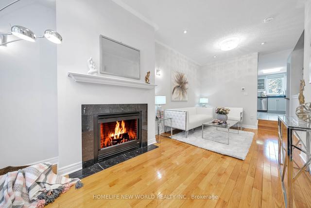 66f Finch Ave W, Townhouse with 3 bedrooms, 3 bathrooms and 2 parking in Toronto ON | Image 32