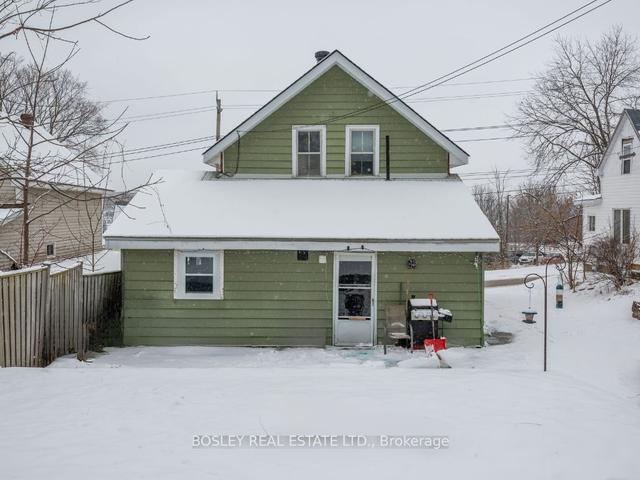 381 Gloucester St, House detached with 4 bedrooms, 2 bathrooms and 5 parking in Midland ON | Image 16