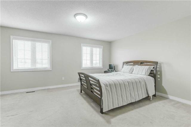106 Calm Waters Cres, House semidetached with 3 bedrooms, 4 bathrooms and 2 parking in Brampton ON | Image 9