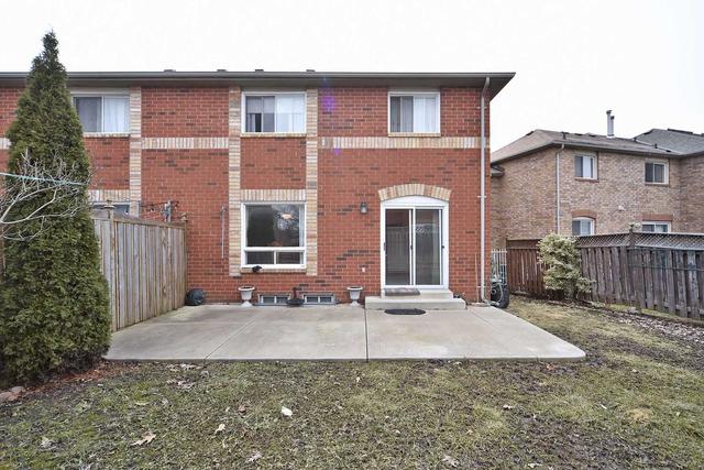 24 Thurso Clse, House semidetached with 3 bedrooms, 2 bathrooms and 3 parking in Vaughan ON | Image 27
