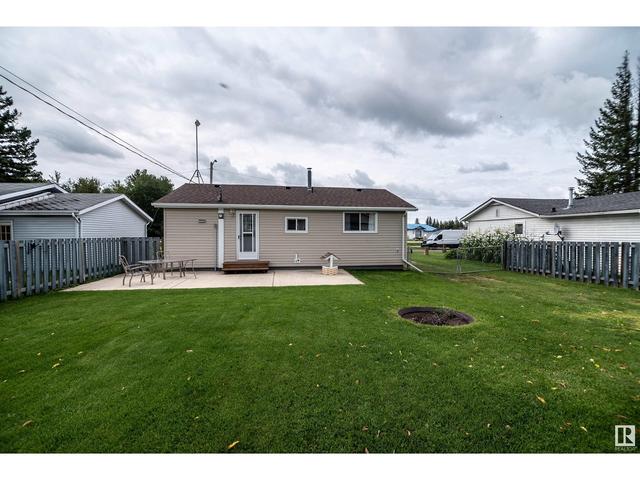 4527 47 St, House detached with 2 bedrooms, 1 bathrooms and null parking in Alberta Beach AB | Image 10
