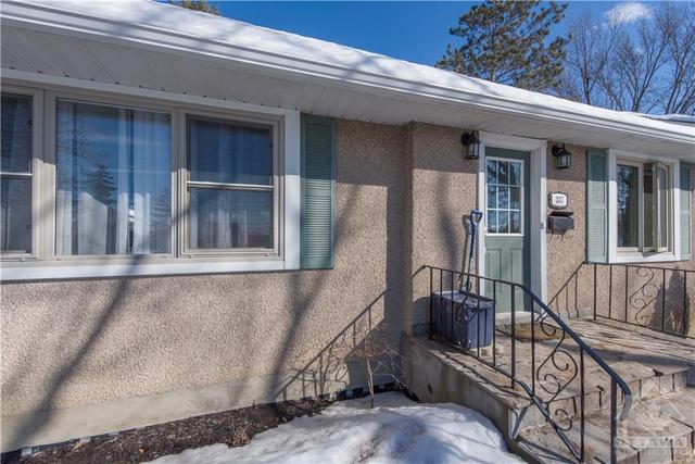 337 Knox Crescent, House detached with 3 bedrooms, 2 bathrooms and 3 parking in Ottawa ON | Image 30
