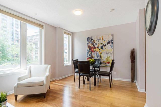 11A Crawford St, Townhouse with 3 bedrooms, 3 bathrooms and 1 parking in Toronto ON | Image 6