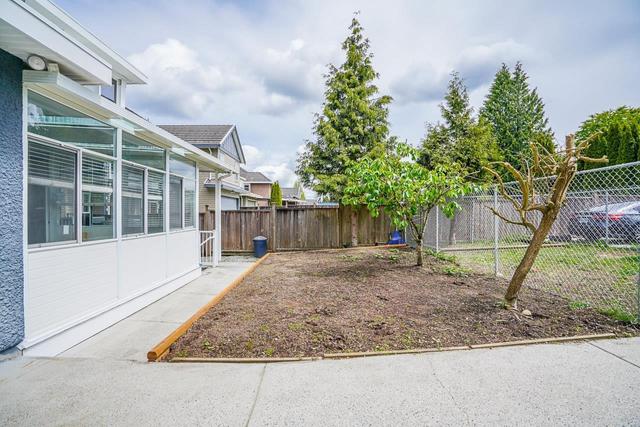 16302 88 Avenue, House detached with 10 bedrooms, 8 bathrooms and 12 parking in Surrey BC | Image 28