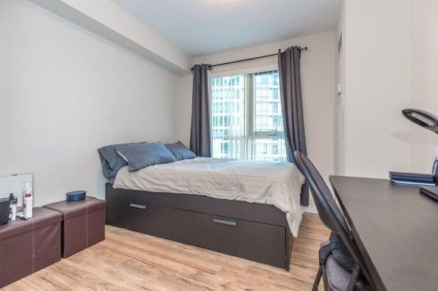 708 - 352 Front St W, Condo with 3 bedrooms, 2 bathrooms and 1 parking in Toronto ON | Image 12