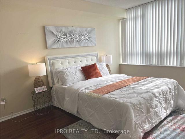 1711 - 265 Enfield Place Pl, Condo with 2 bedrooms, 2 bathrooms and 1 parking in Mississauga ON | Image 2