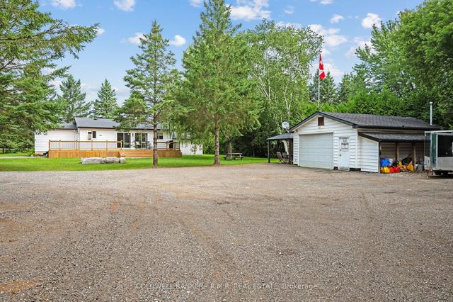3 Campbell St, House detached with 2 bedrooms, 1 bathrooms and 10 parking in Kawartha Lakes ON | Image 35