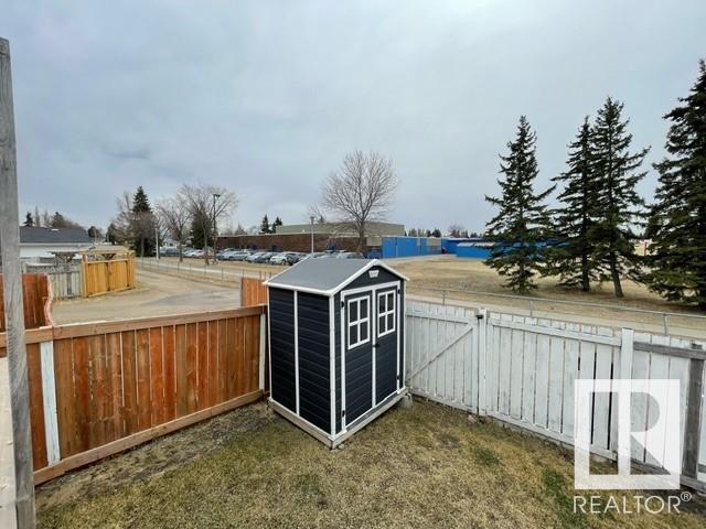 8025 15a Av Nw, House detached with 3 bedrooms, 2 bathrooms and 2 parking in Edmonton AB | Image 42