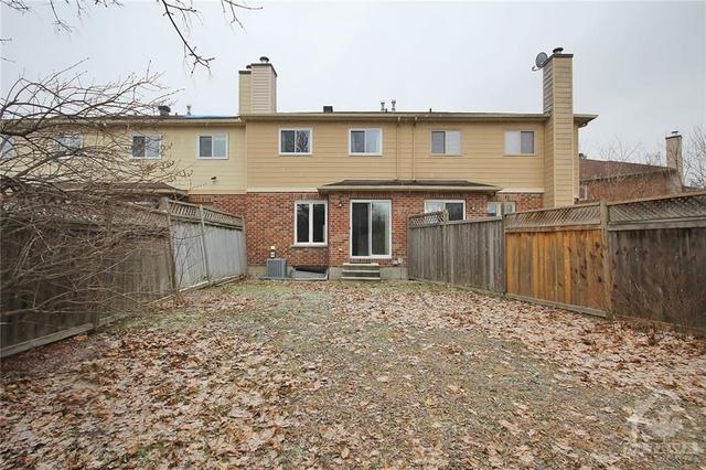 96 Southport Drive, Townhouse with 3 bedrooms, 3 bathrooms and 3 parking in Ottawa ON | Image 25
