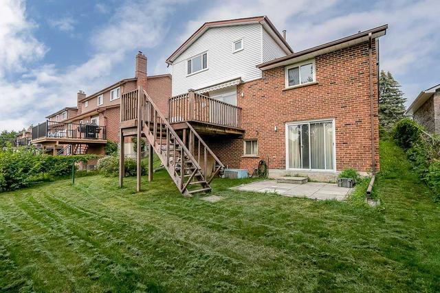 112 Eastman Cres, House detached with 3 bedrooms, 3 bathrooms and 4 parking in Newmarket ON | Image 14