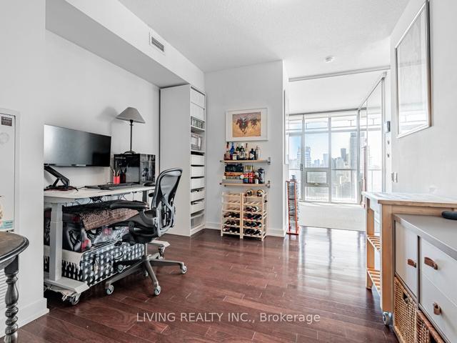 2604 - 33 Charles St E, Condo with 2 bedrooms, 2 bathrooms and 1 parking in Toronto ON | Image 5