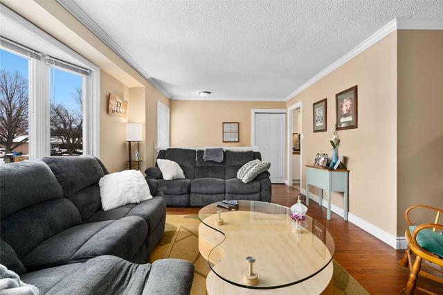 95 Daphne Cres, House detached with 3 bedrooms, 2 bathrooms and 4 parking in Barrie ON | Image 24