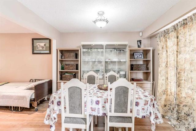 30 - 830 Stainton Dr, Townhouse with 3 bedrooms, 2 bathrooms and 1 parking in Mississauga ON | Image 7