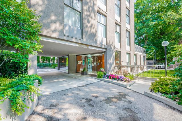 9 - 423 Avenue Rd, Condo with 3 bedrooms, 2 bathrooms and 1 parking in Toronto ON | Image 12