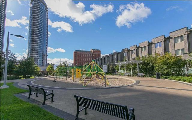2714 - 181 Village Green Sq, Condo with 2 bedrooms, 2 bathrooms and 1 parking in Toronto ON | Image 9