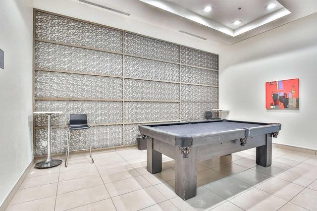 501 - 33 Singer Crt, Condo with 1 bedrooms, 1 bathrooms and 1 parking in Toronto ON | Image 3