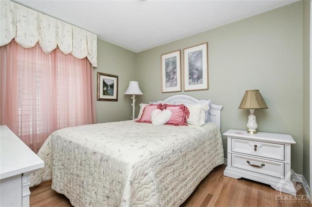 368 Farincourt Crescent, House detached with 4 bedrooms, 4 bathrooms and 4 parking in Ottawa ON | Image 20